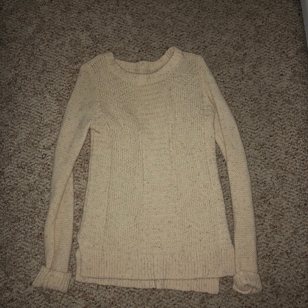 cream Hollister sweater